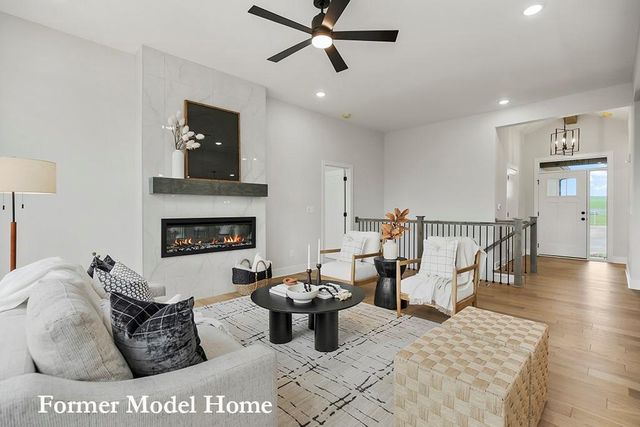 7904 SE Hoot Owl Street, Blue Springs, MO 64014