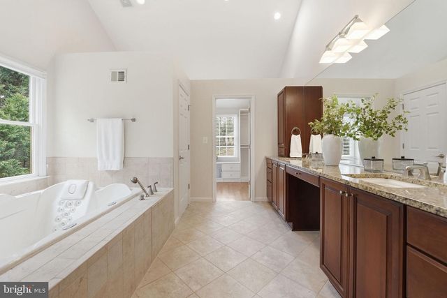 8416 WELLER AVE, Mclean, VA 22102