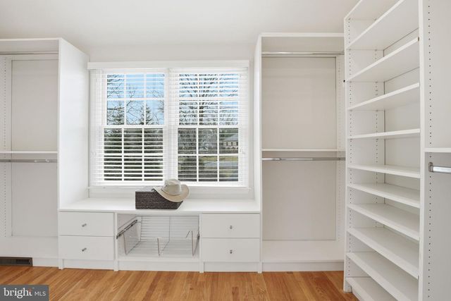 8416 WELLER AVE, Mclean, VA 22102