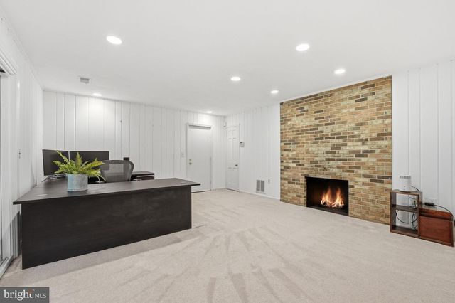 8416 WELLER AVE, Mclean, VA 22102