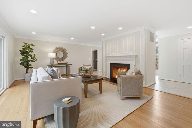 8416 WELLER AVE, Mclean, VA 22102