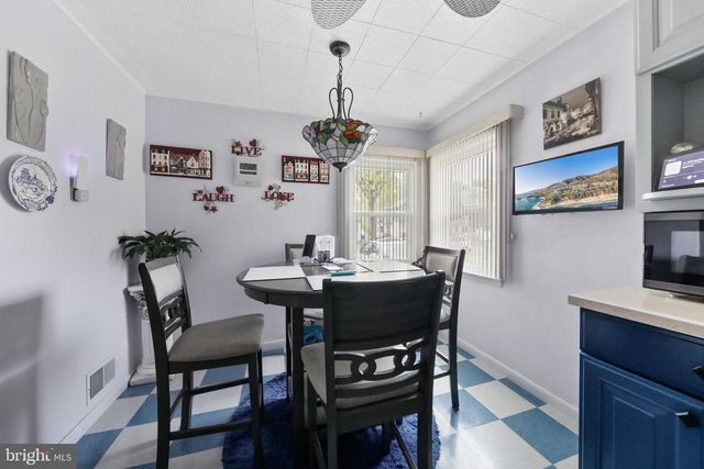 1010 VAN ROSSUM AVE, Beverly, NJ 08010