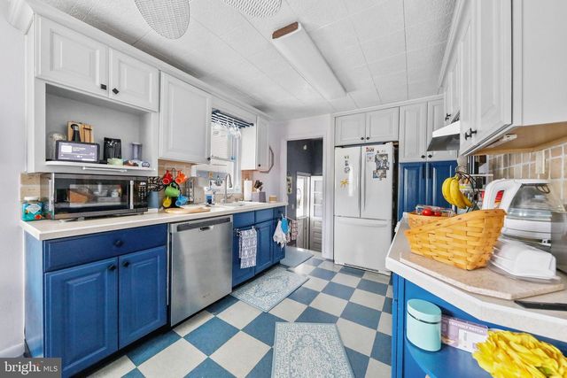 1010 VAN ROSSUM AVE, Beverly, NJ 08010