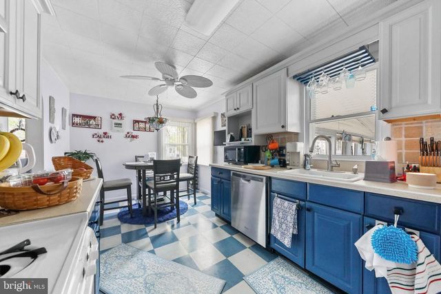 1010 VAN ROSSUM AVE, Beverly, NJ 08010