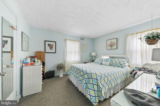 1010 VAN ROSSUM AVE, Beverly, NJ 08010