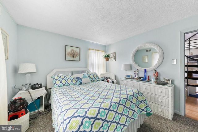 1010 VAN ROSSUM AVE, Beverly, NJ 08010