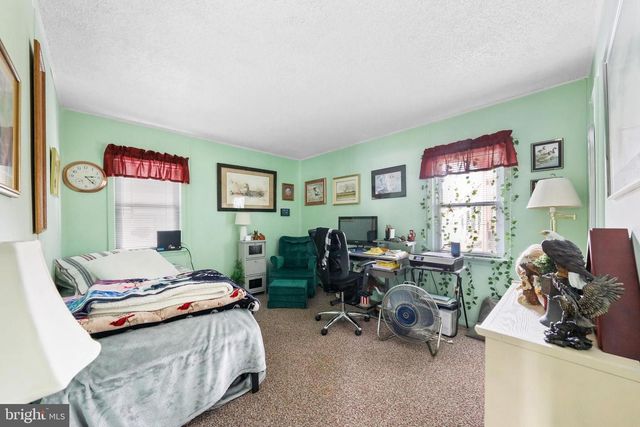 1010 VAN ROSSUM AVE, Beverly, NJ 08010