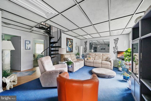 1010 VAN ROSSUM AVE, Beverly, NJ 08010