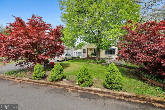 1010 VAN ROSSUM AVE, Beverly, NJ 08010