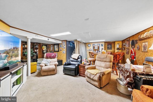 1010 VAN ROSSUM AVE, Beverly, NJ 08010