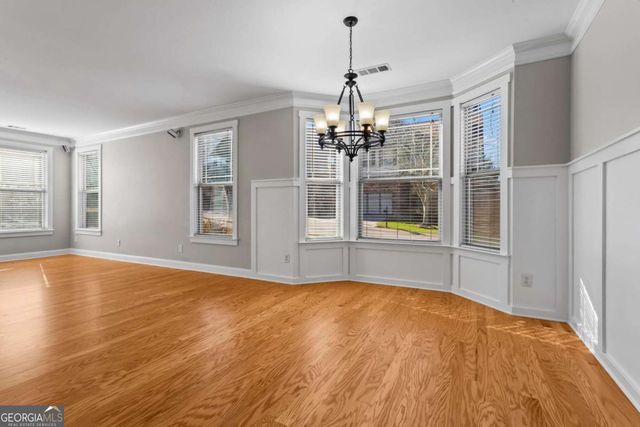 2043 Village Crest Drive NW, Atlanta, GA 30318