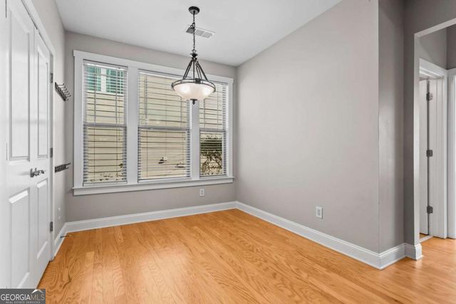 2043 Village Crest Drive NW, Atlanta, GA 30318