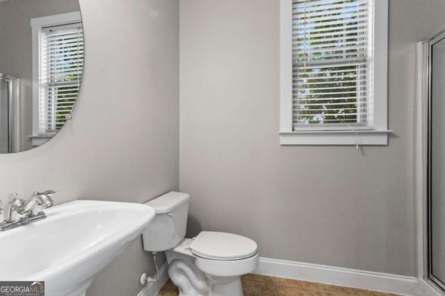 2043 Village Crest Drive NW, Atlanta, GA 30318