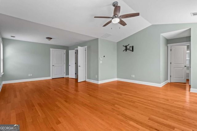 2043 Village Crest Drive NW, Atlanta, GA 30318