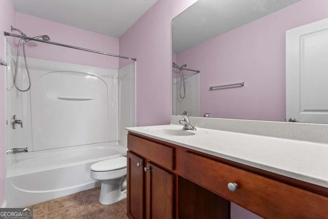 2043 Village Crest Drive NW, Atlanta, GA 30318