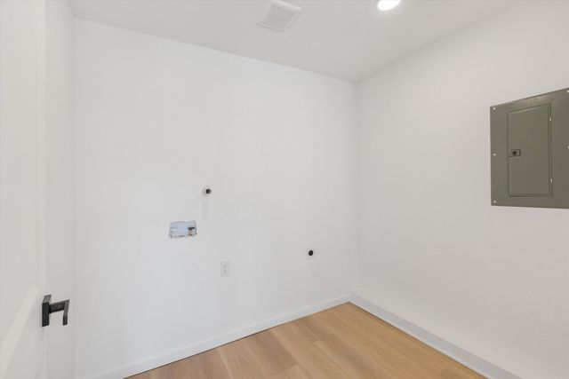 1420 Freeman Avenue NW, Albuquerque, NM 87107