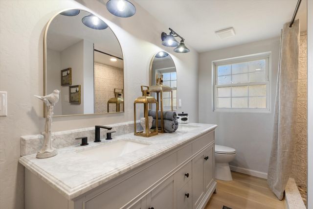 1420 Freeman Avenue NW, Albuquerque, NM 87107