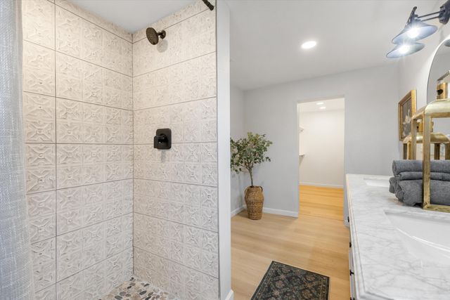 1420 Freeman Avenue NW, Albuquerque, NM 87107