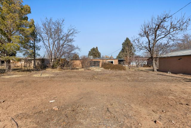 1420 Freeman Avenue NW, Albuquerque, NM 87107