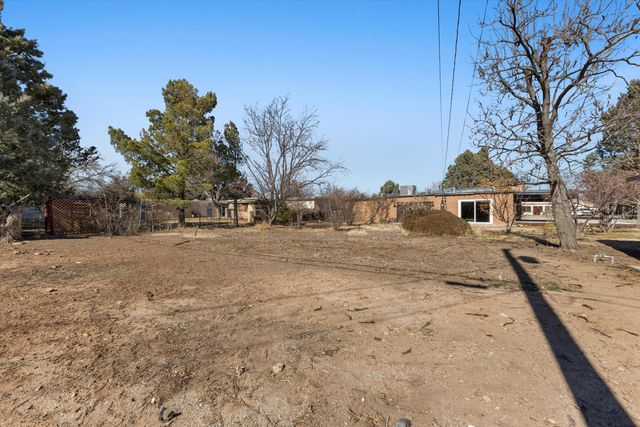 1420 Freeman Avenue NW, Albuquerque, NM 87107