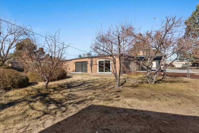 1420 Freeman Avenue NW, Albuquerque, NM 87107