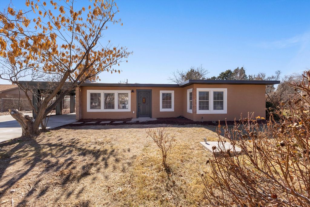 1420 Freeman Avenue NW, Albuquerque, NM 87107