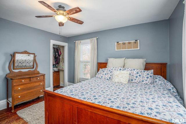 1016 5TH Street, De Witt, IA 52742