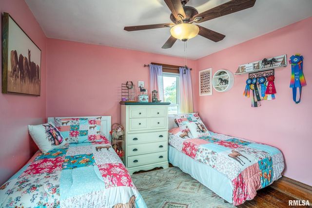 1016 5TH Street, De Witt, IA 52742