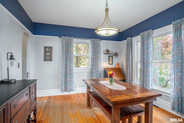 1016 5TH Street, De Witt, IA 52742