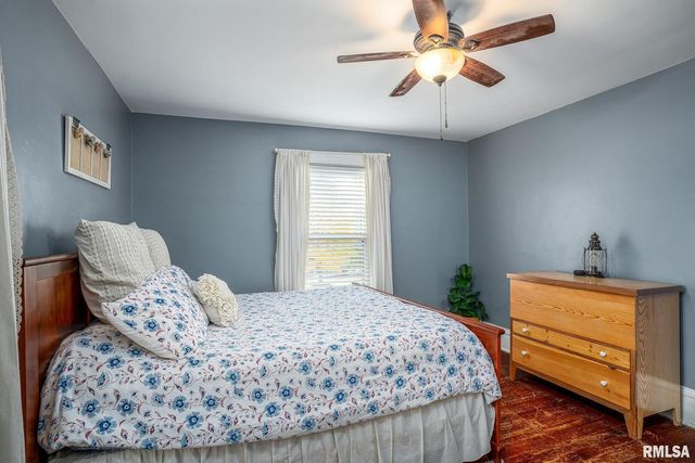 1016 5TH Street, De Witt, IA 52742