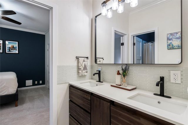 332 Explorer, Lakeway, TX 78734