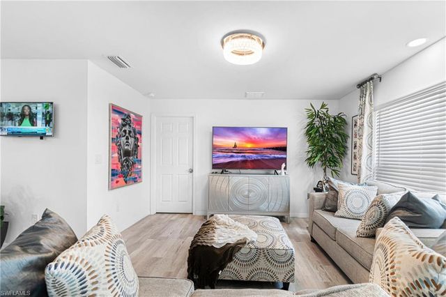 1501 NE 33rd ST, Cape Coral, FL 33909