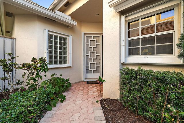 575 Masters Way, Palm Beach Gardens, FL 33418