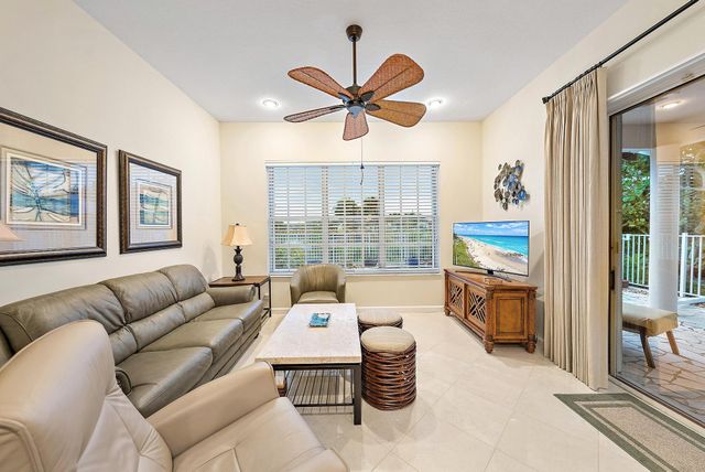 575 Masters Way, Palm Beach Gardens, FL 33418