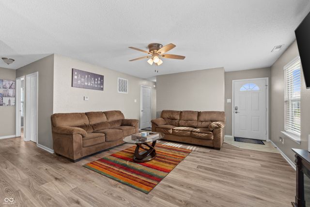 11913 Pronghorn Circle, Noblesville, IN 46060