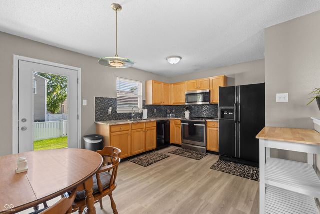 11913 Pronghorn Circle, Noblesville, IN 46060