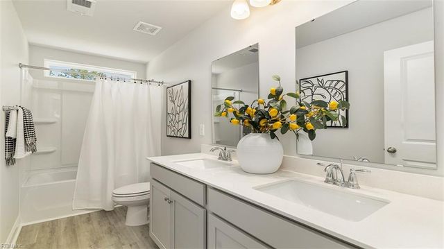 208 Gallop WAY, Yorktown, VA 23690