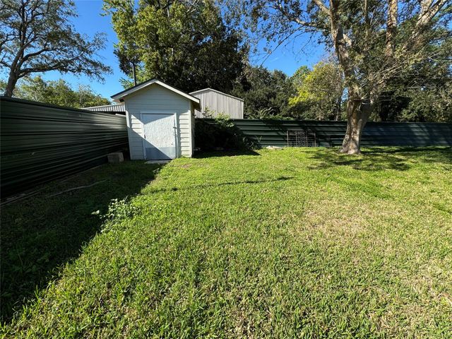 10103 Brighton Lane, Houston, TX 77031