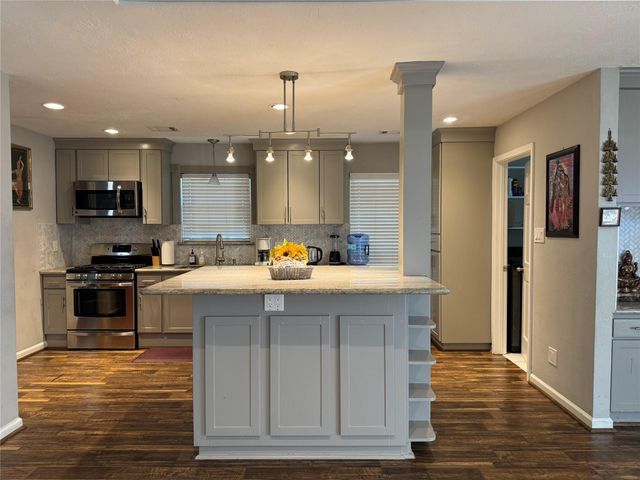 10103 Brighton Lane, Houston, TX 77031