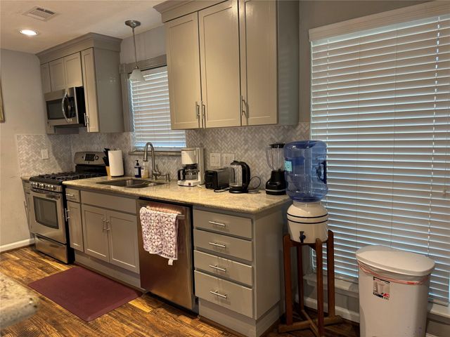 10103 Brighton Lane, Houston, TX 77031