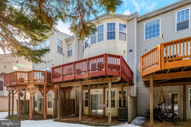 6735 APPLEMINT LN, Alexandria, VA 22310