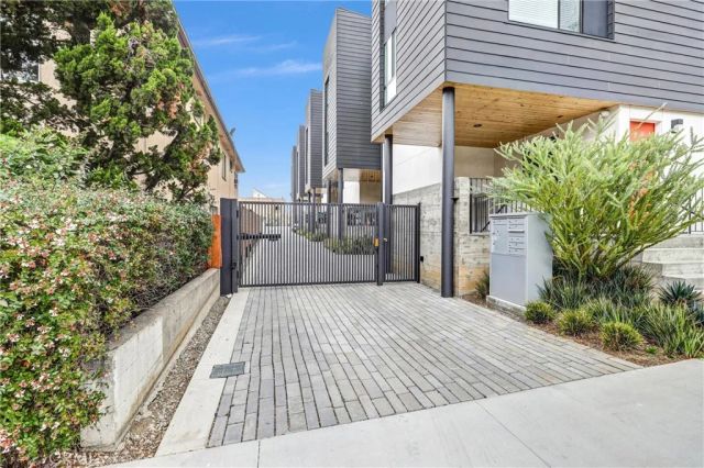 5271 Eagle Dale, Los Angeles, CA 90041