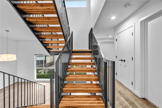 5271 Eagle Dale, Los Angeles, CA 90041