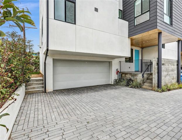5271 Eagle Dale, Los Angeles, CA 90041