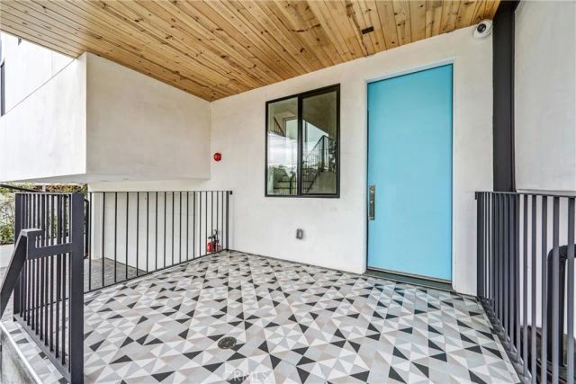 5271 Eagle Dale, Los Angeles, CA 90041