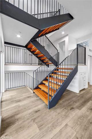 5271 Eagle Dale, Los Angeles, CA 90041