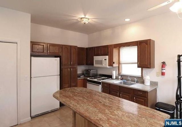 386 Rea Avenue Front Apartm, Hawthorne, NJ 07506