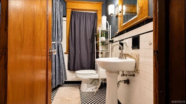 33 Mercer Avenue, Buffalo, NY 14214