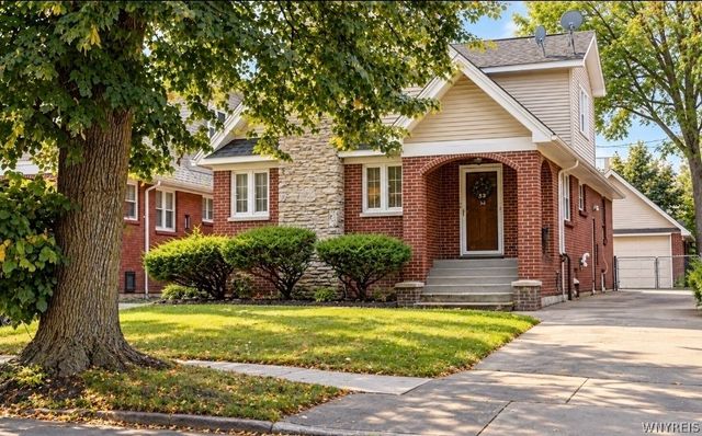 33 Mercer Avenue, Buffalo, NY 14214