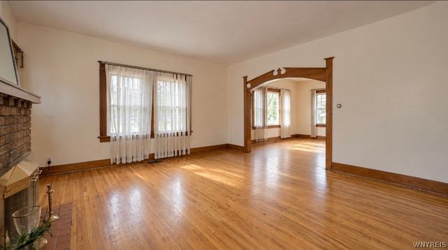 33 Mercer Avenue, Buffalo, NY 14214